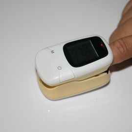 Personal Fingertip Pulse Oximeter Tester Hand Held With Visual Alarm Function supplier