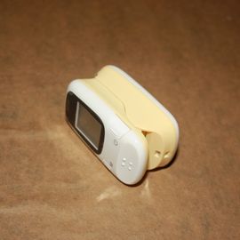 Personal Fingertip Pulse Oximeter Tester Hand Held With Visual Alarm Function supplier