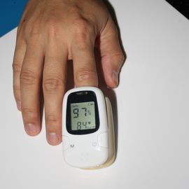 White Recording Fingertip Pulse Oximeter Monitor Pulse Oxygen Saturation supplier